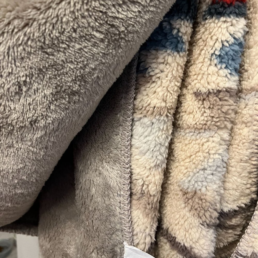 NWT Pendleton White Sands Sherpa Fleece 50x70 Aztec Throw Blanket Southwest - Picture 6 of 9